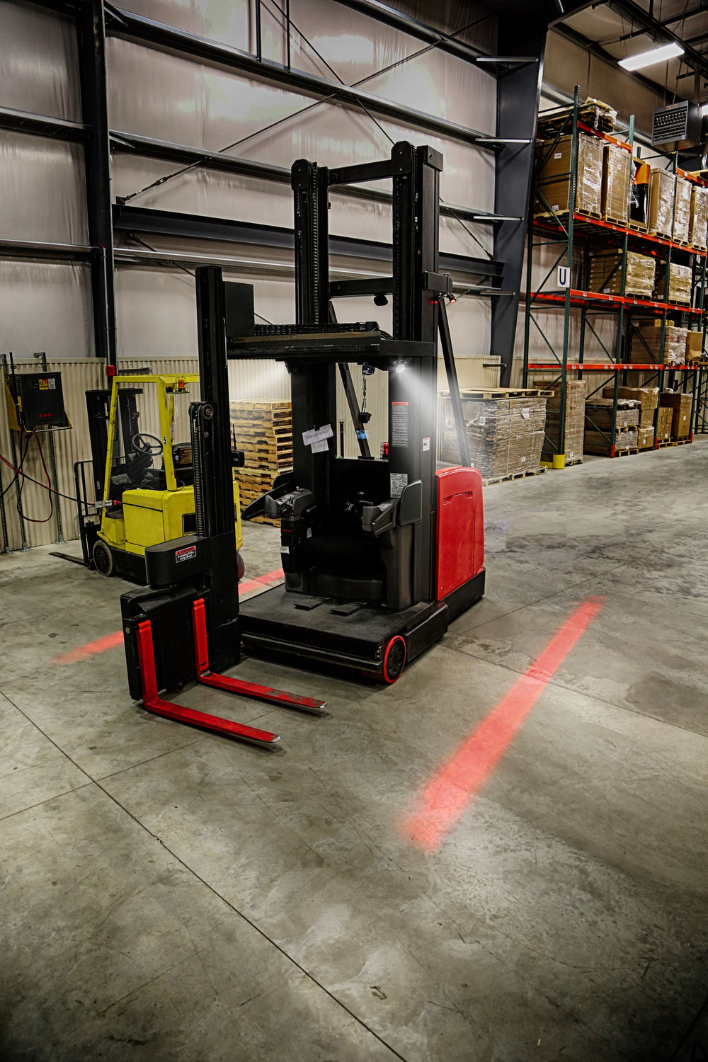 PEDESTRIAN BOUNDARY LINE: LED (3) 1280VDC RED ILLUMINATION