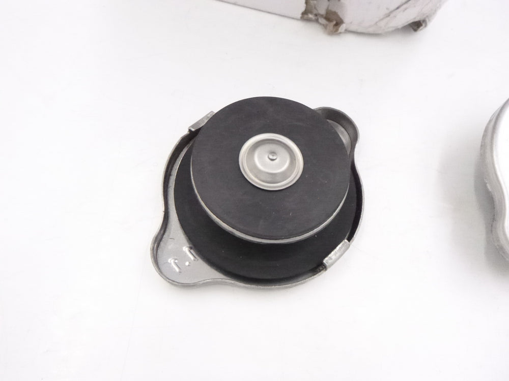 MEDIUM RADIATOR CAP PRESSURE RATING 16 PSI / STANT 10294