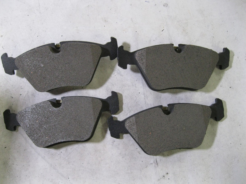 R auto part
