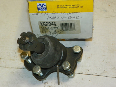 MOOG 1988 Chevrolet C3500 Front Upper Ball Joint