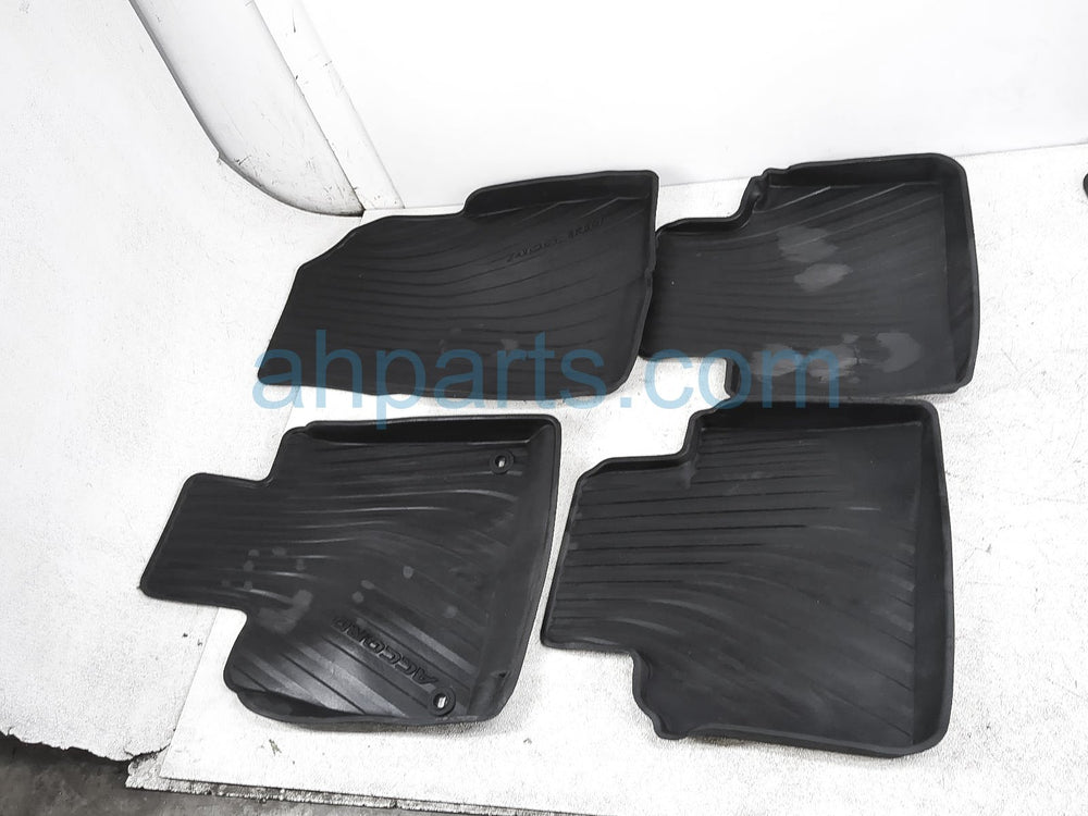 Genuine Honda Accord 2018 Floor Mats All-Season - High Wall