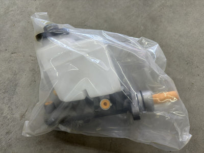 NEW MASTER CYLINDER
