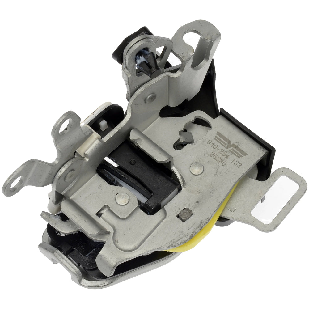 DOOR LATCH ASSEMBLY