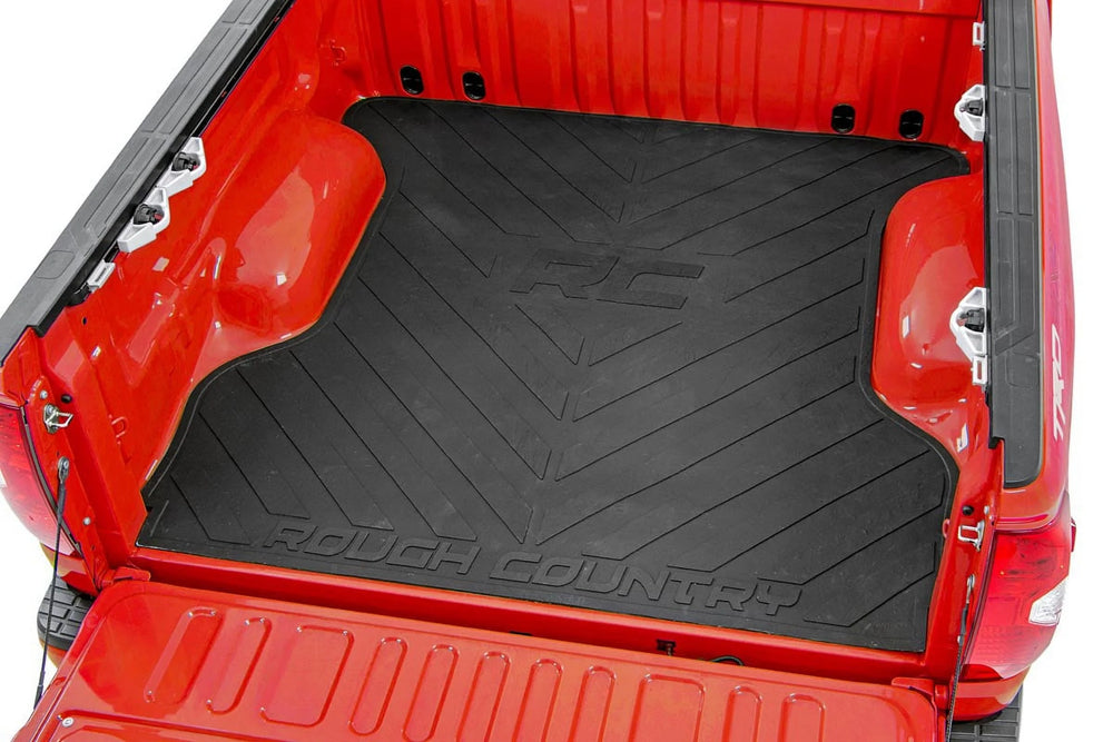 22C MAVERICK TRUCK BED MAT BLACK