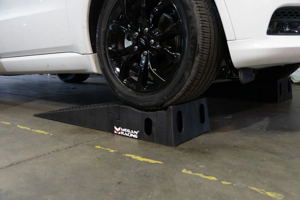 Megan Detachable 4pcs High Profile Ramp (51in long x 6.5in high) 55x17x11 39 lbs MSRP: $182
