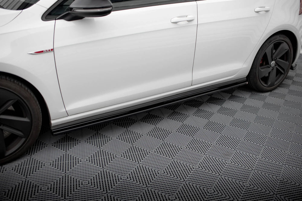 Maxton black auto part