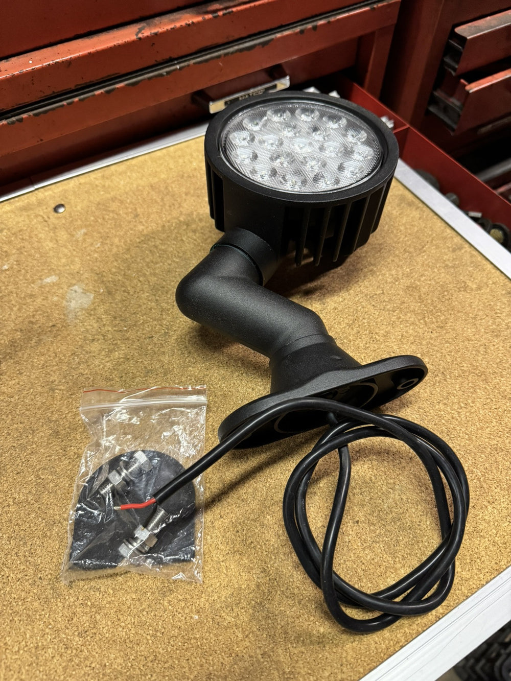 5 INCH LED ARTICULATING FLOOD LIGHT