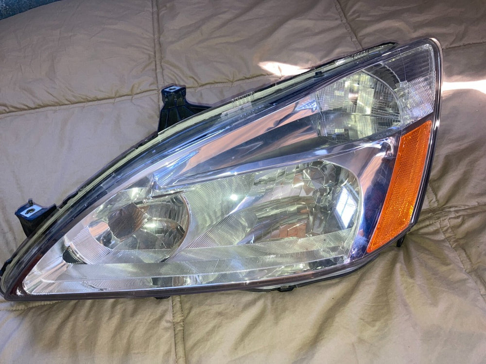 LH HEADLAMP ASSY COMPOSITE COMBINATION LAMP HONDA ACCORD 20032007; HYBRID; ACCORD 20052007