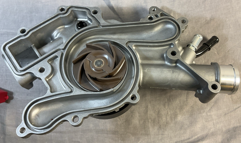 NEW WATER PUMP WITH TUBE