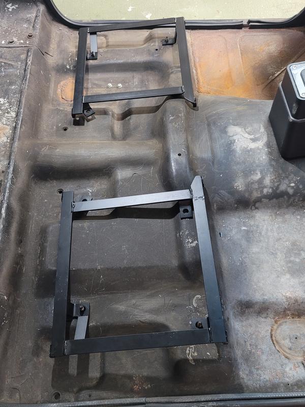 SEAT MOUNTING BRACKET 8392 CHEVY TRUCKS PICK UP S10 PASSENGER OEM BENCH TO