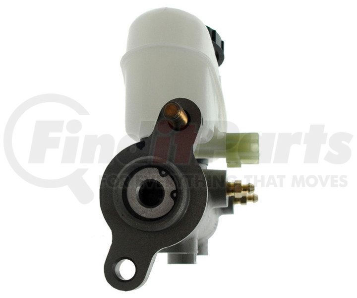 MASTER CYLINDER
