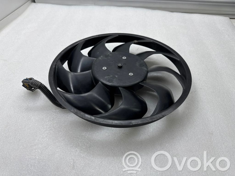 RADIATOR FAN ASSEMBLY
