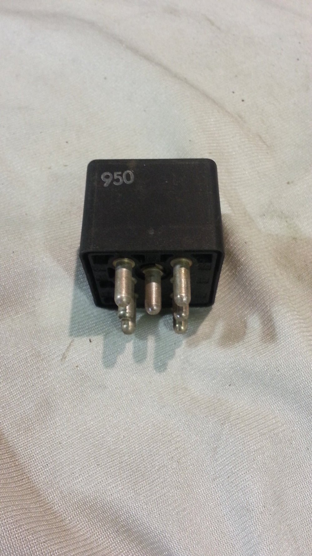 HIGH-CURRENT RELAY
