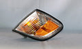 LH PARKLAMP ASSY INCLUDES SIGNAL LAMP SUBARU FORESTER 20012002