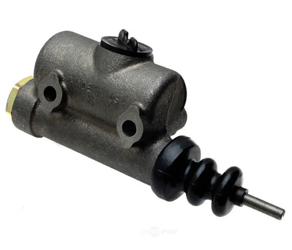 MASTER CYLINDER