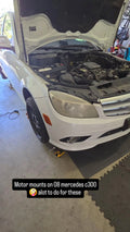 ENGINE MOUNT