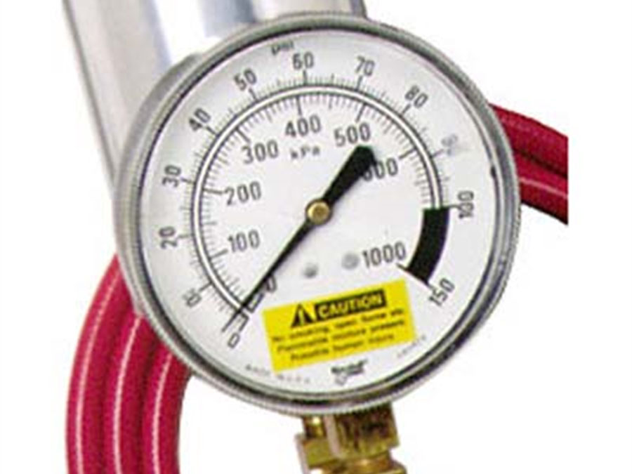GAUGE PRESSURE (0-100 PSI/BAR