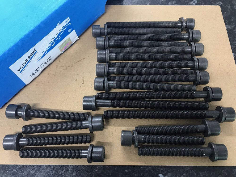 CYLINDERHEAD BOLT ST