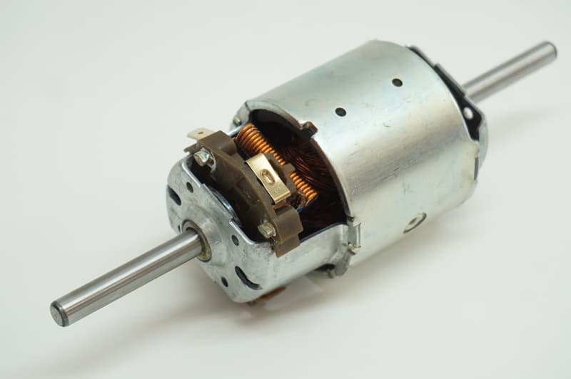 DIRECT-CURRENT MOTOR