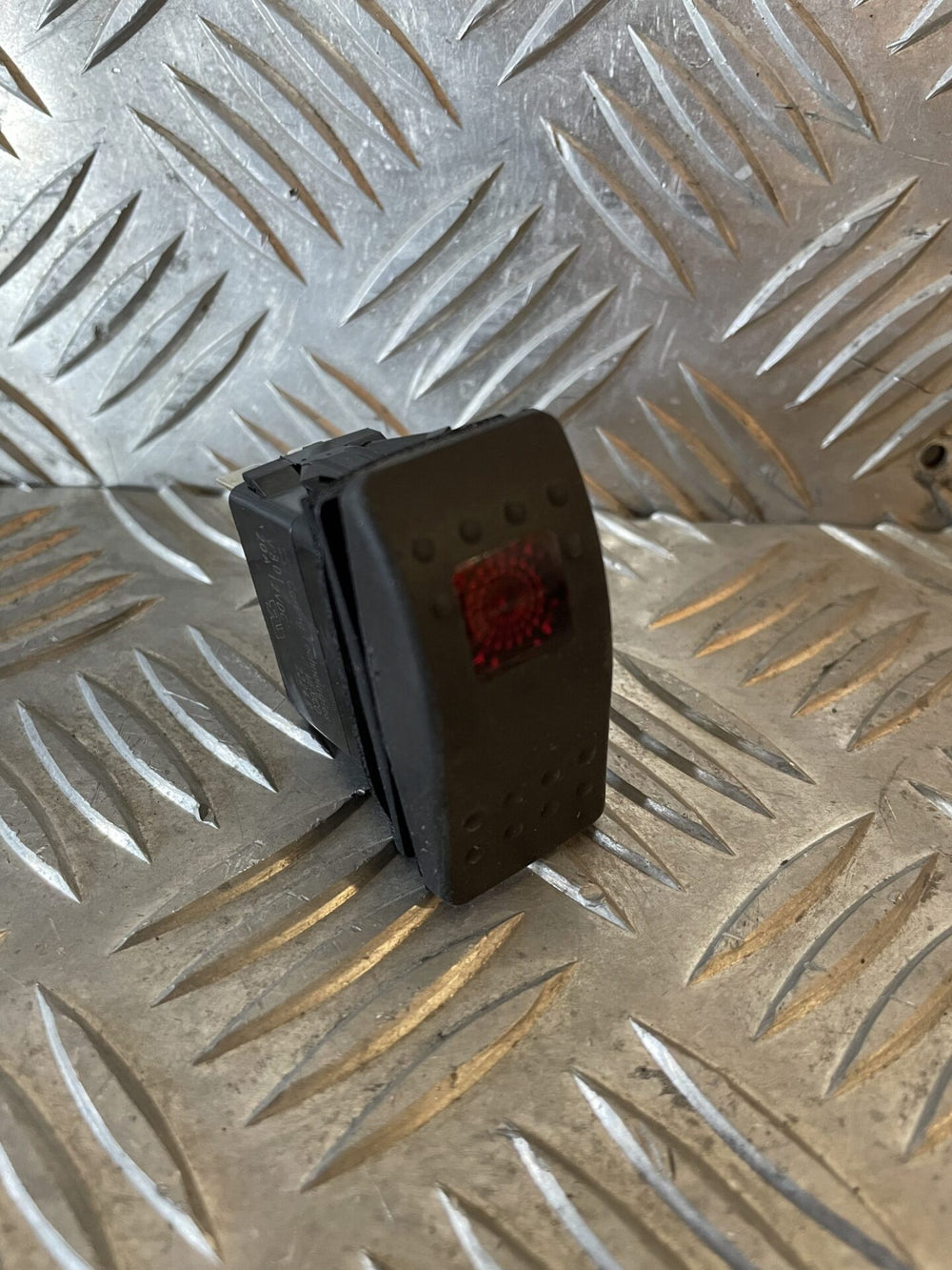 CUMMINS/ONAN SWITCHROCKER