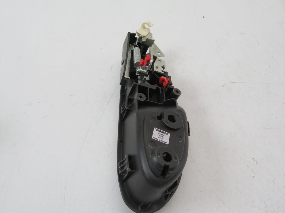 INTERIOR DOOR HANDLE