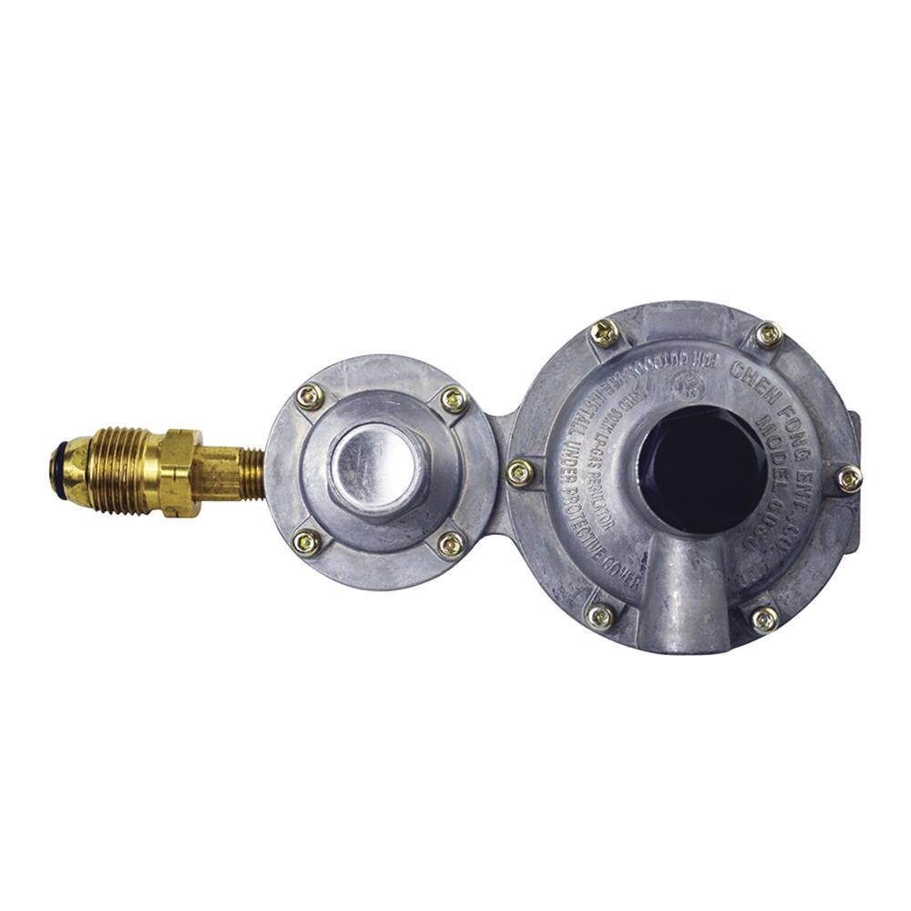 MR. HEATER PROPANE TWO STAGE HORIZONTAL REGULATOR WITH P.O.L.