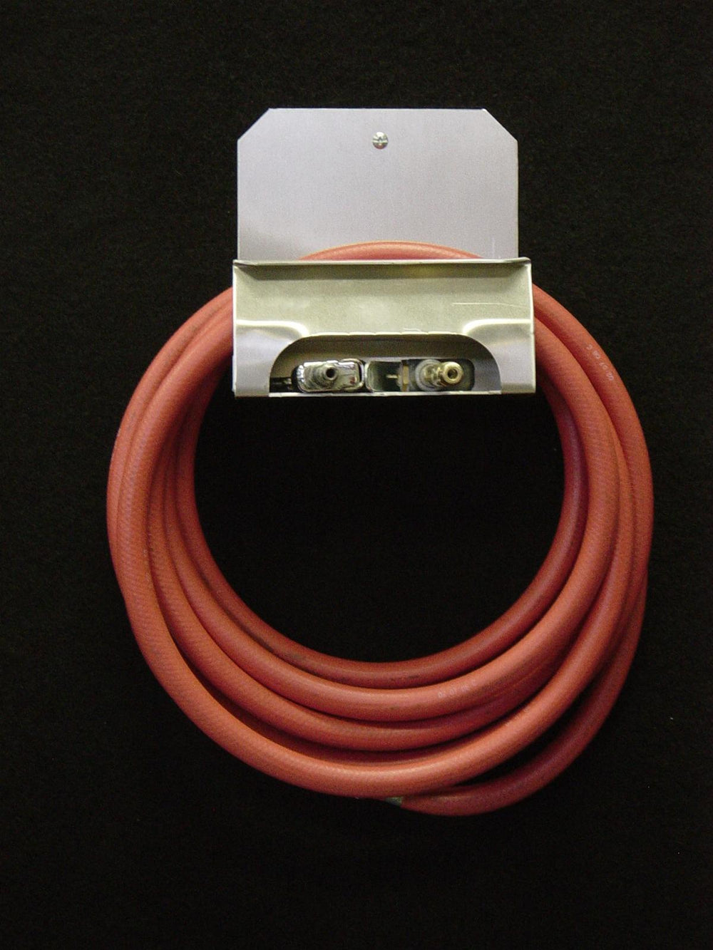 AIR HOSE HOLDER W/ CUBBY HOLE