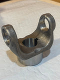 1310 END YOKE,1-1/8INRD,1/4IN KWY