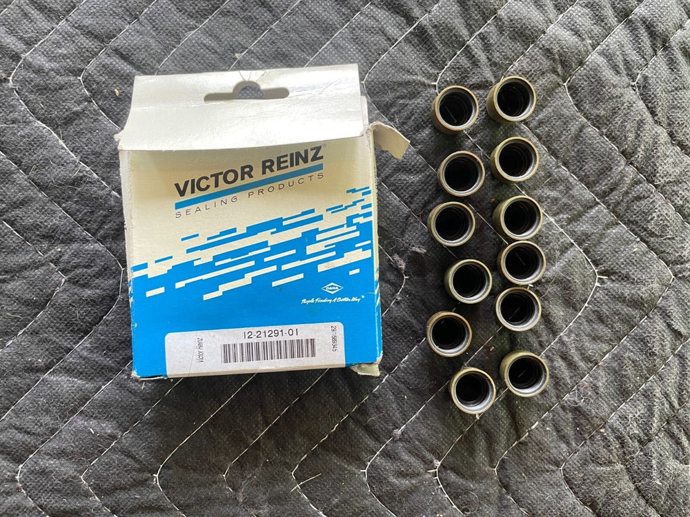 ENGINE VALVE STEM OIL SEAL SET