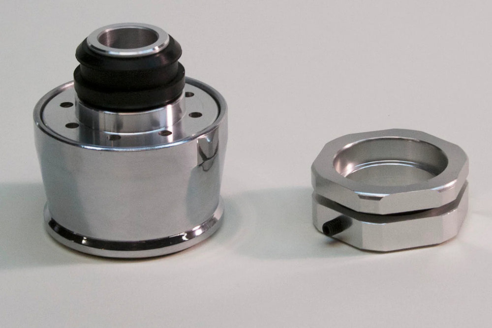 VALVE COVER ACCESSORIES