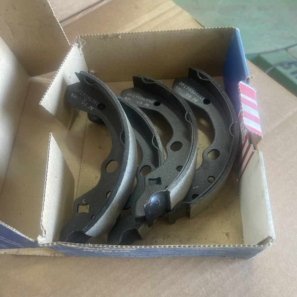 R auto part