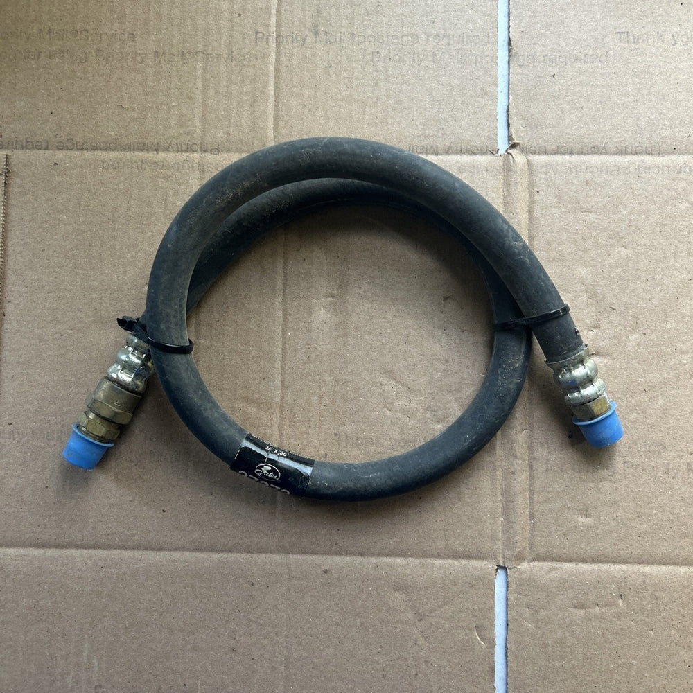 Gates 3/8 x 36 (3/8 Male Fixed x 3/8 Female Swivel w/Male Pipe Adapter)