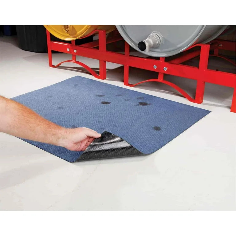 PIG GRIPPY ABSORBENT MAT FOR GARAGE FLOORS 32INX40IN ROLL