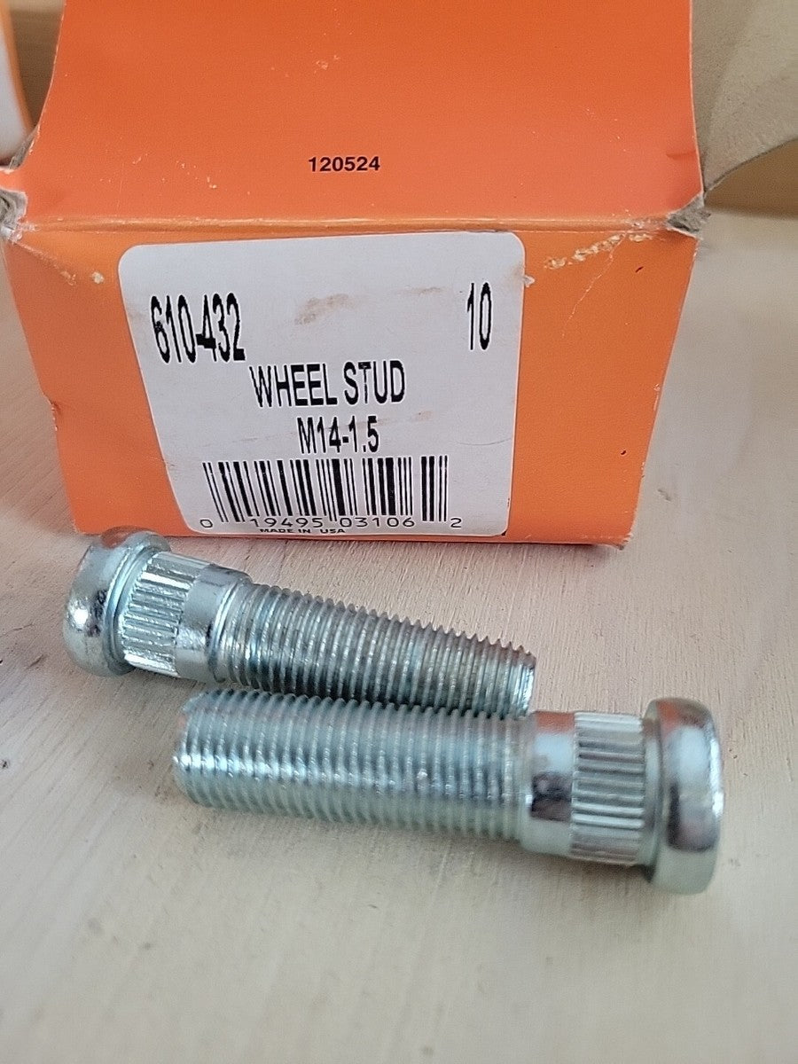 WHEEL STUD AND NUTS