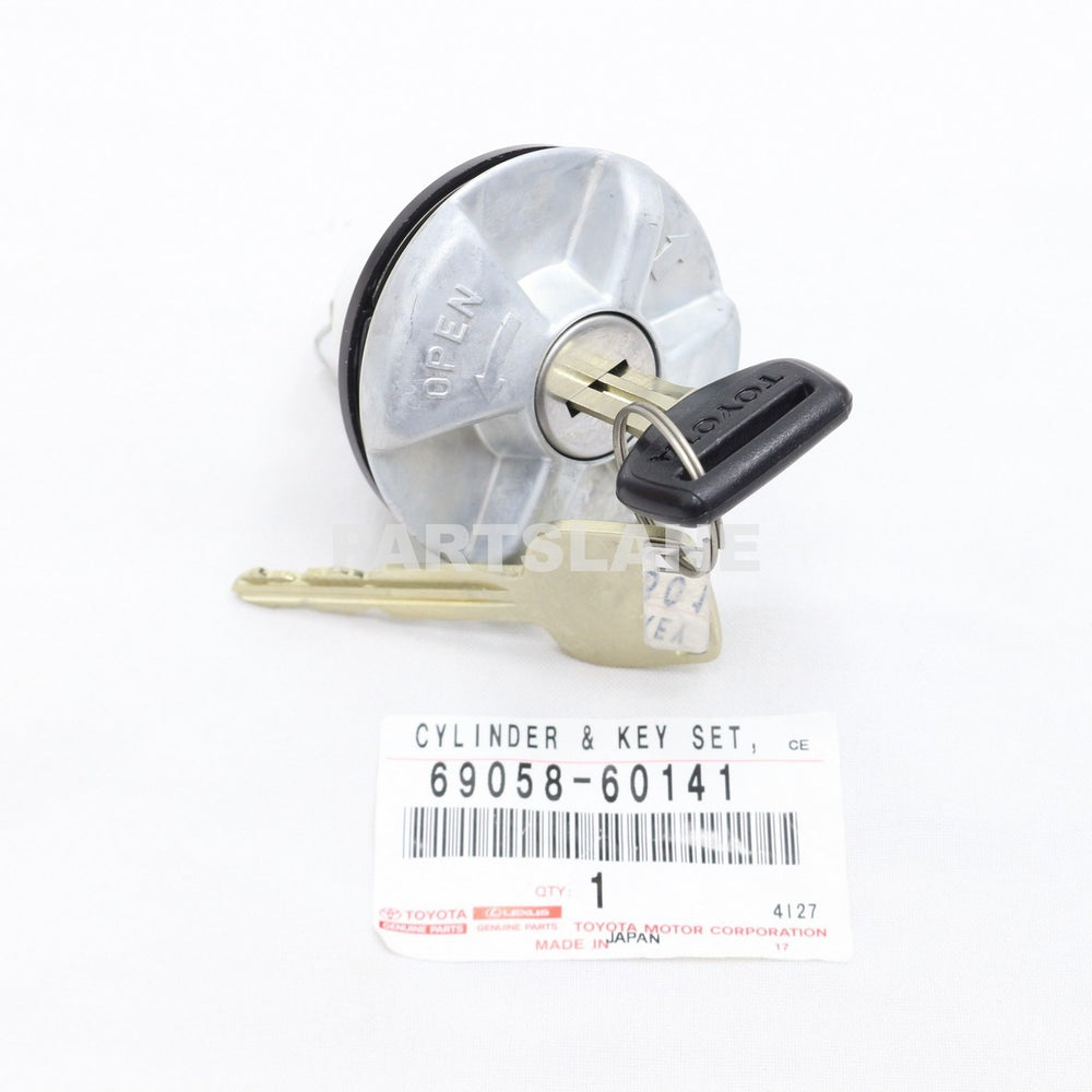 FENDER LARGE POLYRTHYLENE PENSKE BL
