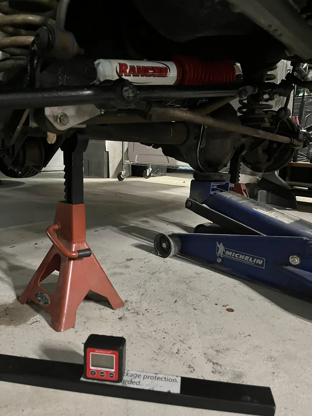 JEEP TJ LJ MJ XJ AND ZJ FRONT AXLE TRACK BAR BRACKET