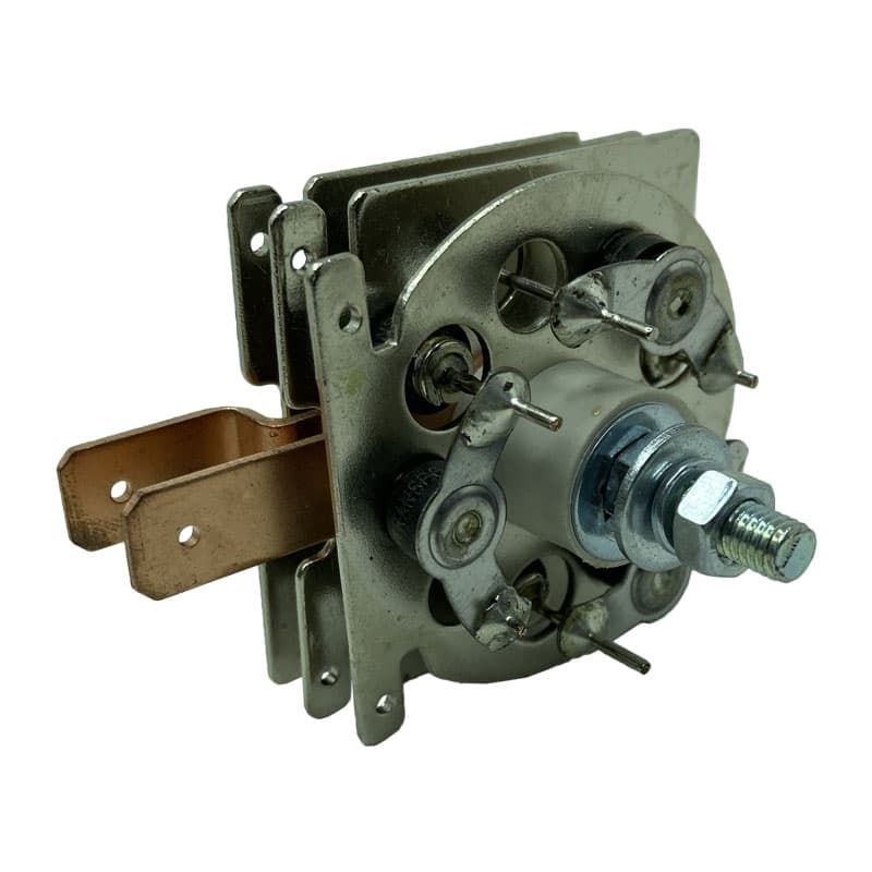 UNUT NO.8 SCREW FORD