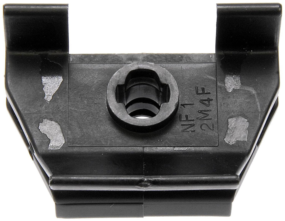 FRONT BUMPER CLIP