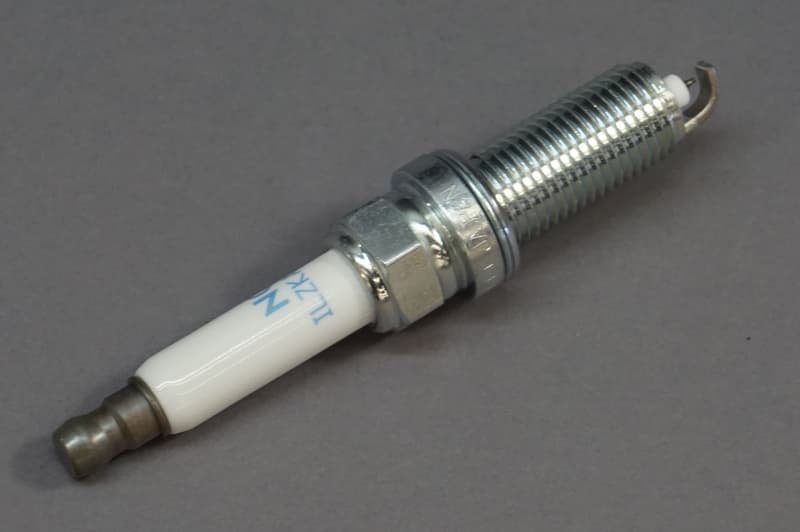 NGK ILZKAR7A-10 CL1 Laser Iridium Plug ILZKAR7A10