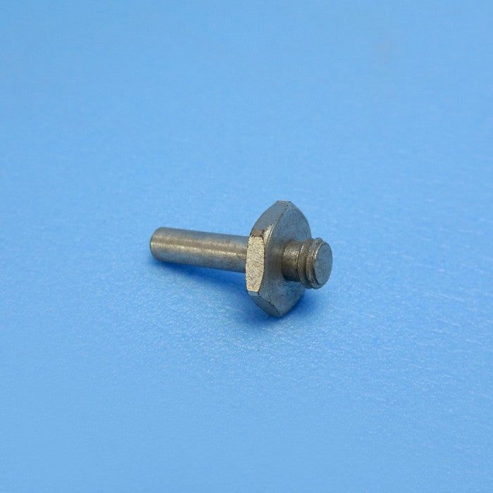 LOWER HINGE PIN DMC/DMR702 RM