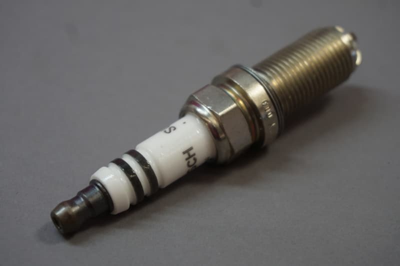BOSCH OE/SPECIALTY SPARK PLUG