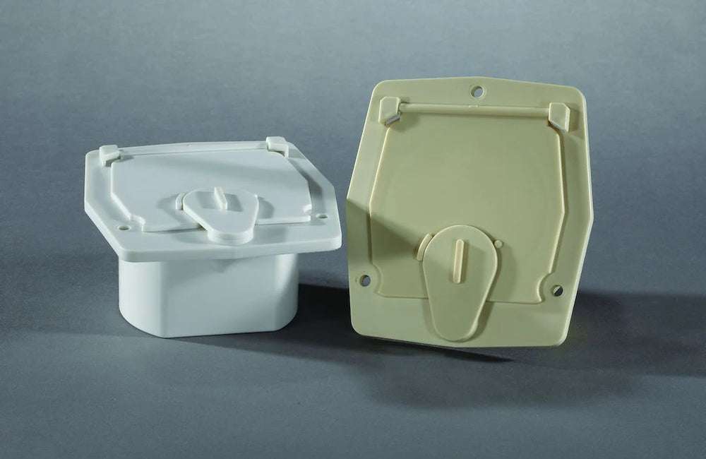 BASIC CABLE HATCH FLAT SIDED COL WHITE 4.2IN X 3.9IN X 2IN (REPLACEABLE LID