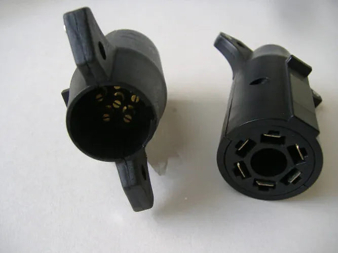 TRAILER CONNECTOR ADAPTER