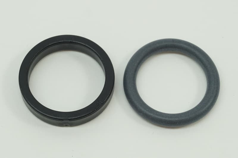 VVT SOLENOID HOUSING SEAL