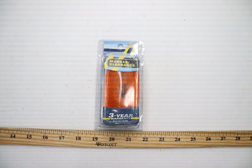 RECTANGULAR REFLECTOR/CEARANCE/MARKER LIGHT TWISTIN SOCKET AMBER