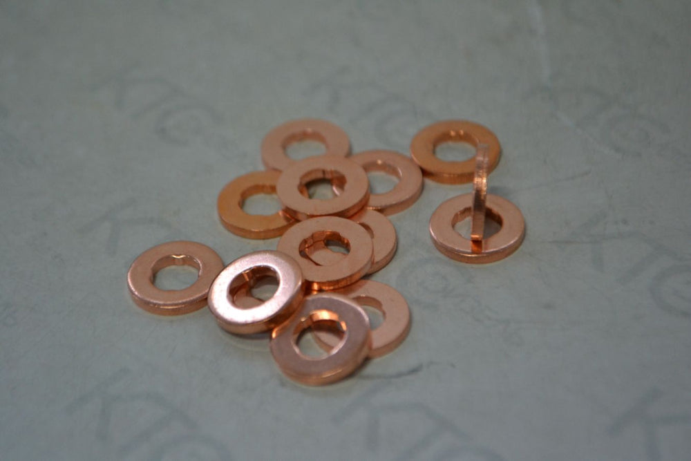 TERMINAL LUG