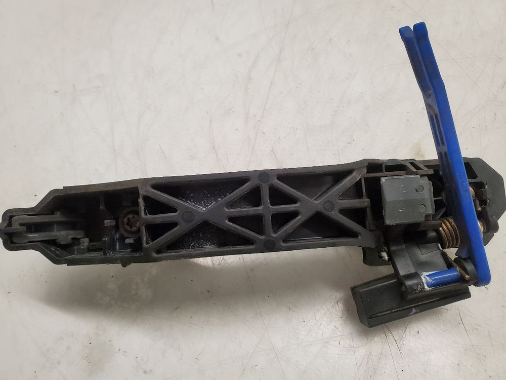 Front Passenger Side Door Outside Handle Assembly