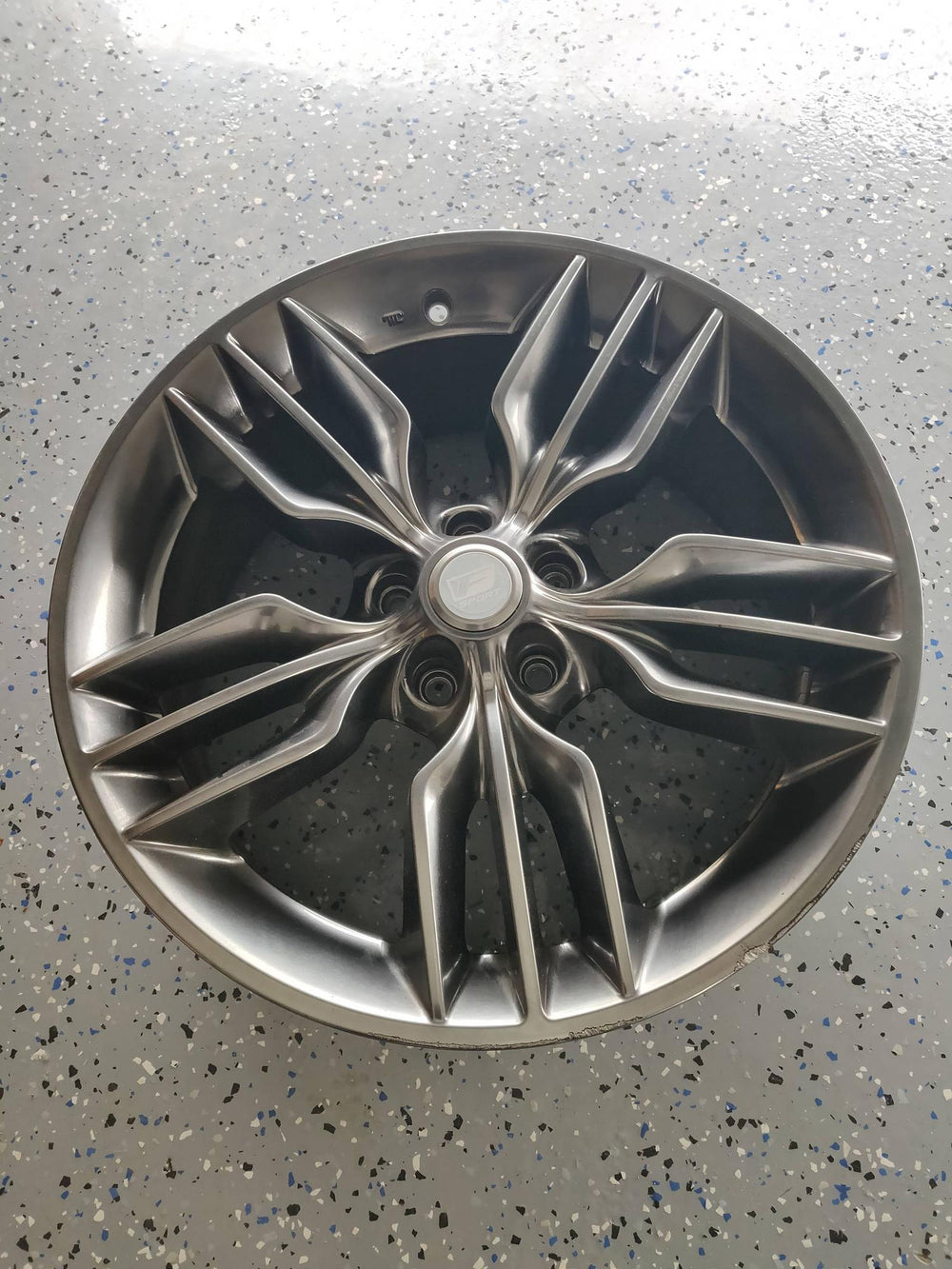 F Sport 17-Inch Trident 5-Spoke Wheel