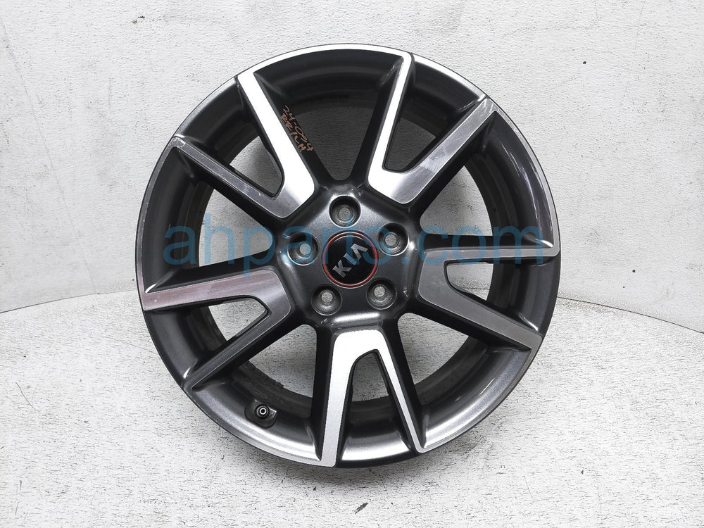18x7.5 10-Spoke Charcoal Machined Aluminum Wheel