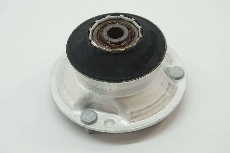 Strut Mount